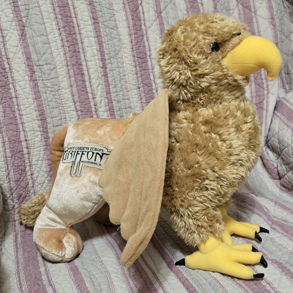 Busch Gardens Europe Griffon Stuffed Animal Plush Toy 🪀